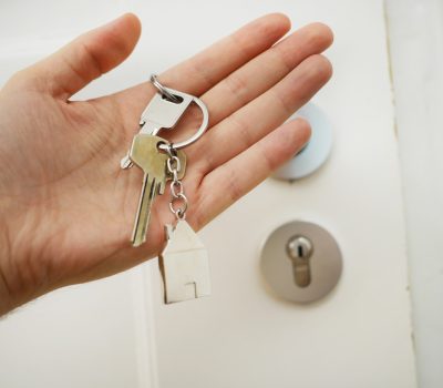 Photo by Maria Ziegler keys on hand